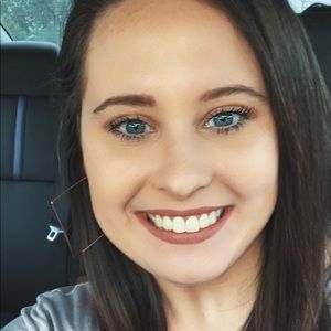 Meet your Posher, Katelyn .